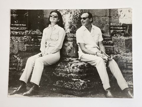 Jackie Kennedy og Lord Harlech, William David Ormsby-Gore, i Cambodia i 
1960